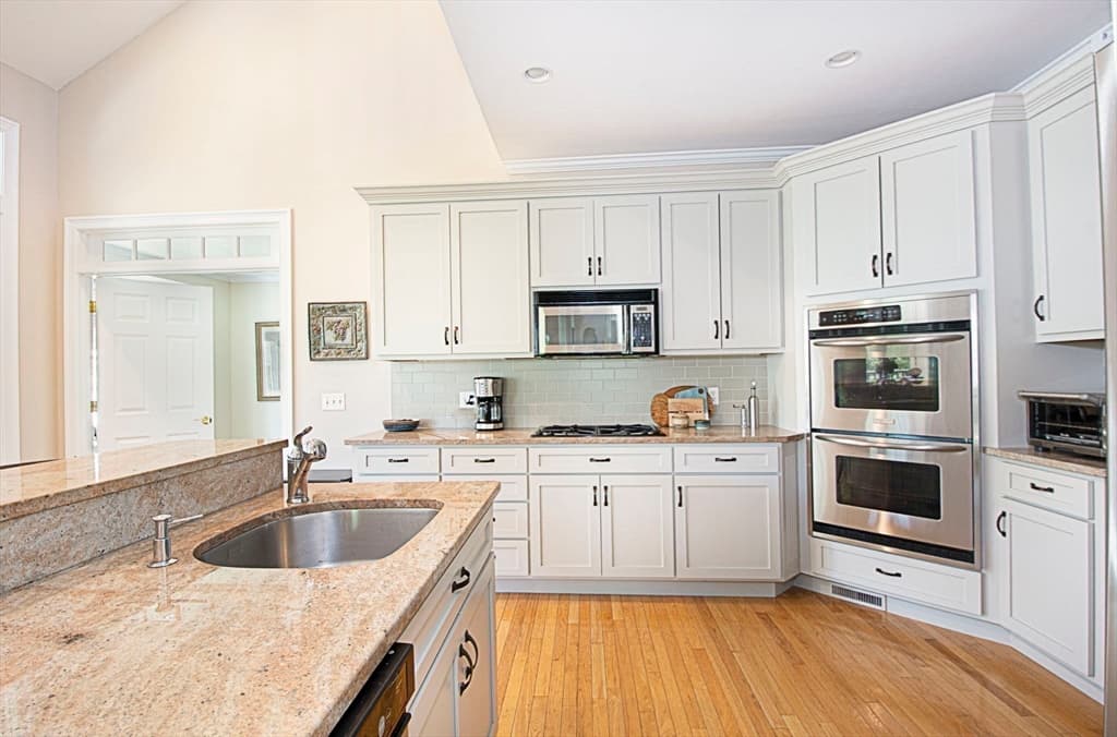 53 Carriage Hill # 53, Southborough MA 01772 photo 13