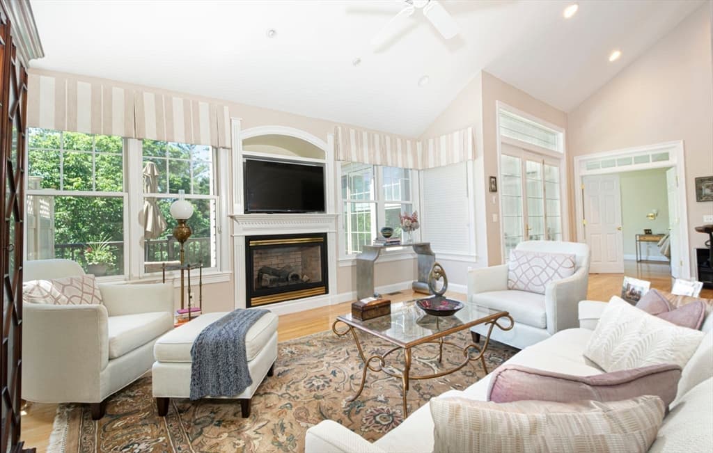 53 Carriage Hill # 53, Southborough MA 01772 photo 7