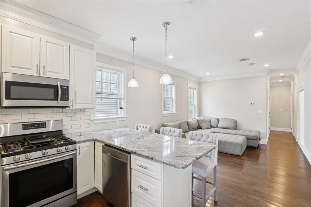Condominium at 1048 Saratoga St # 3, Boston MA 02128, Boston, photo 7 of 26
