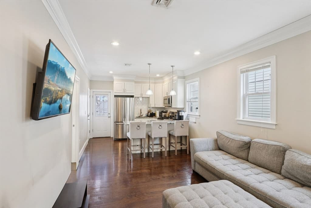 Condominium at 1048 Saratoga St # 3, Boston MA 02128, Boston, photo 9 of 26