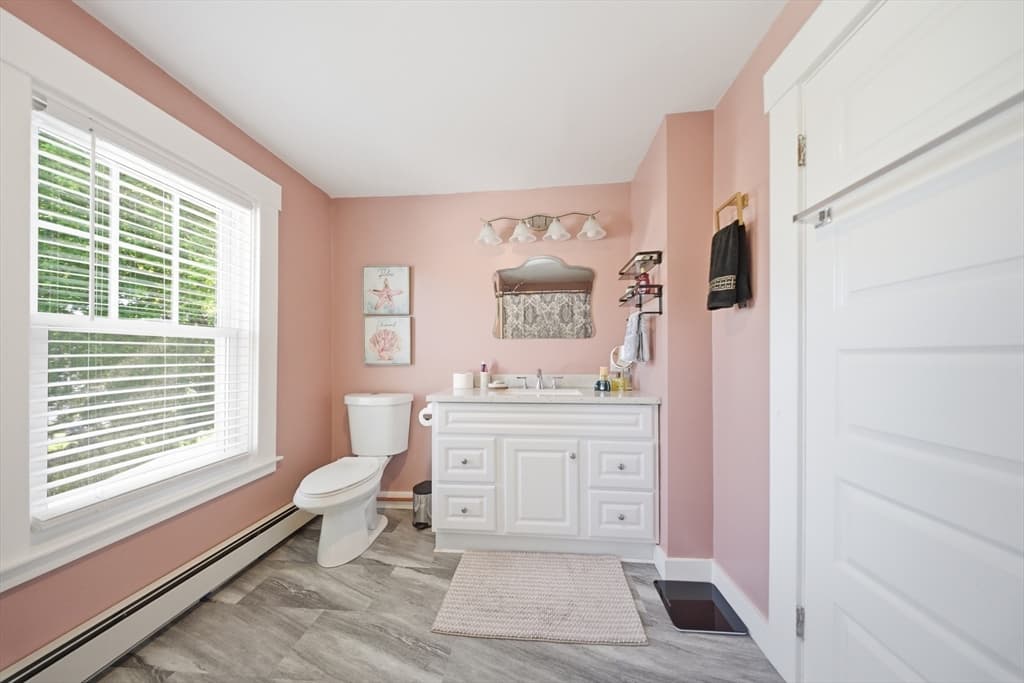 Single Family Residence at 131 Pearl St, Gardner MA 01440, Gardner, photo 28 of 41