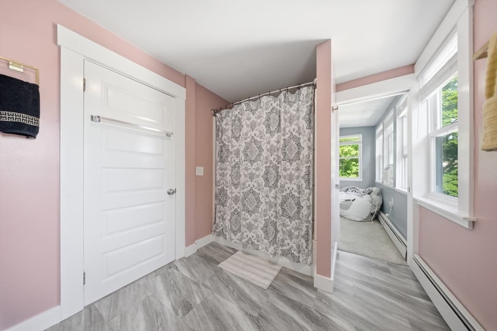 Single Family Residence at 131 Pearl St, Gardner MA 01440, Gardner, photo 29 of 41