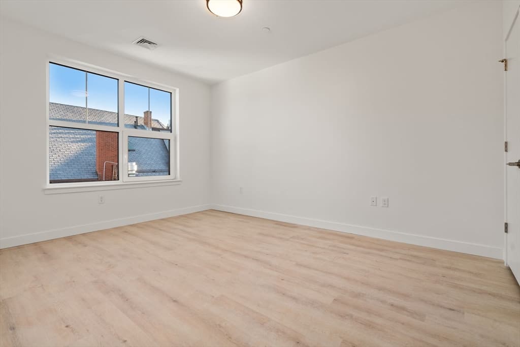 1151 Walnut # 302, Newton MA 02461 photo 23