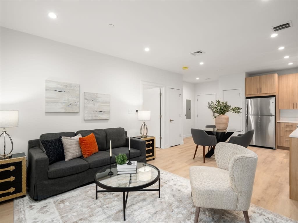1151 Walnut # 302, Newton MA 02461 photo 7