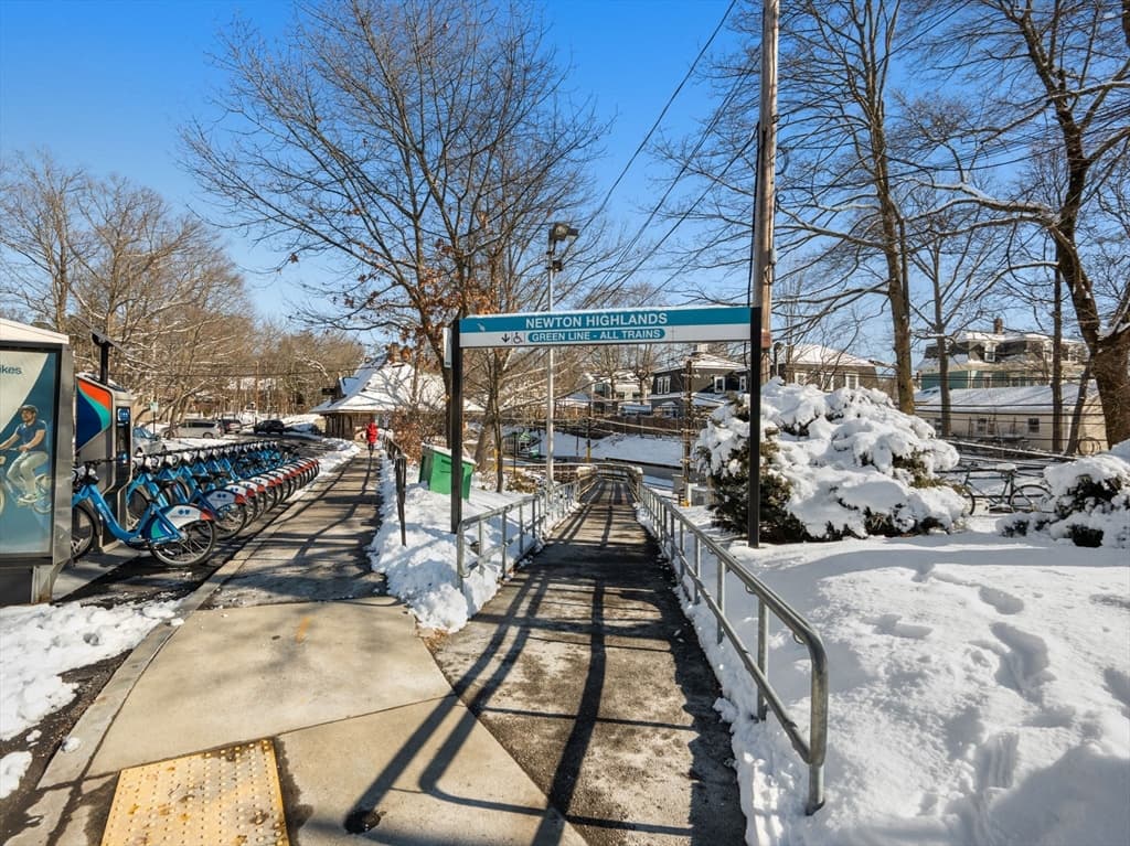 1151 Walnut # 302, Newton MA 02461 photo 4