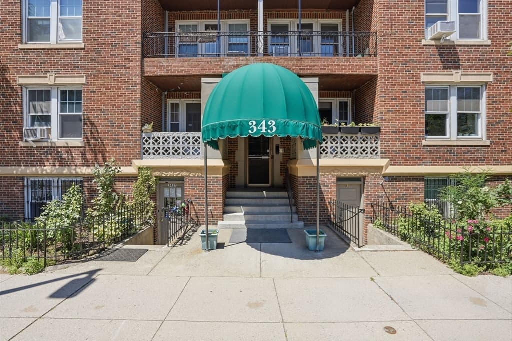 Condominium at 343 S Huntington Ave # 5, Boston MA 02130, photo 2 of 19