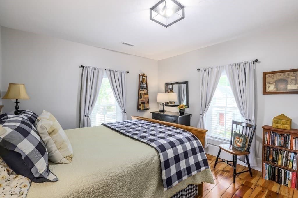 Single Family Residence at 11 High St, West Brookfield MA 01585, West Brookfield, photo 16 of 25