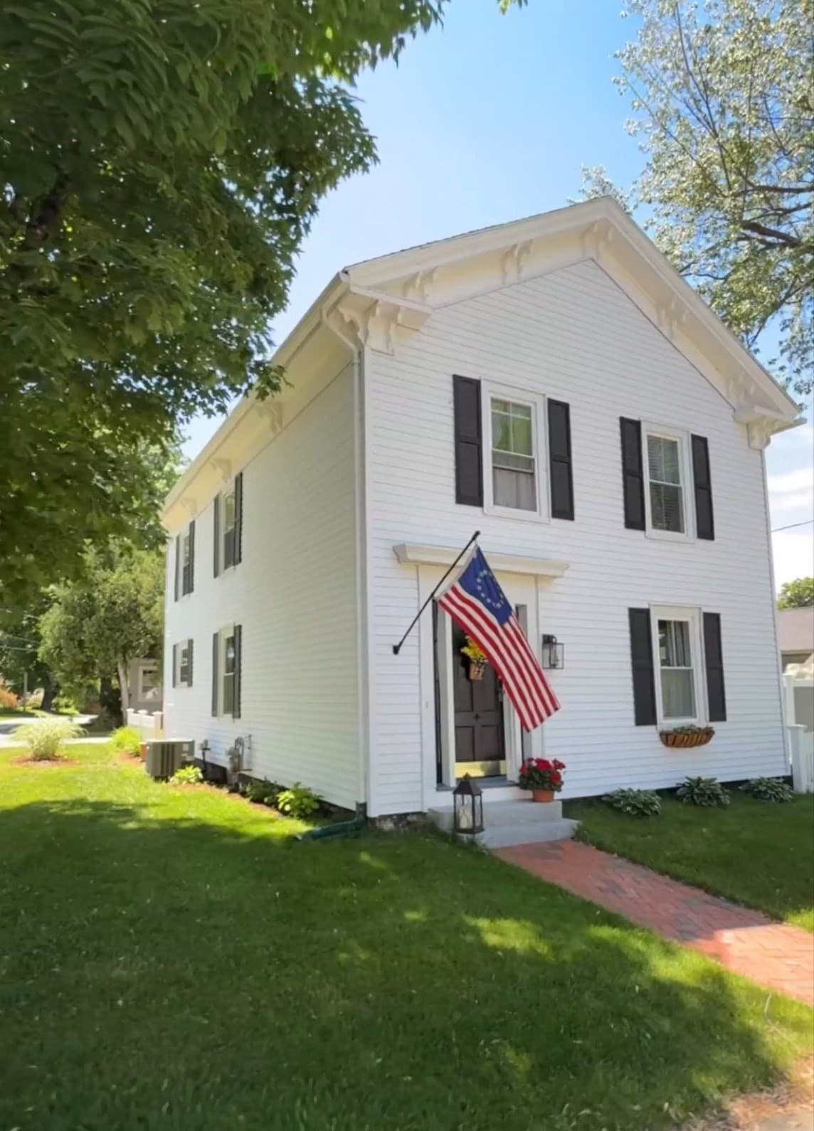 11 High St, West Brookfield MA 01585