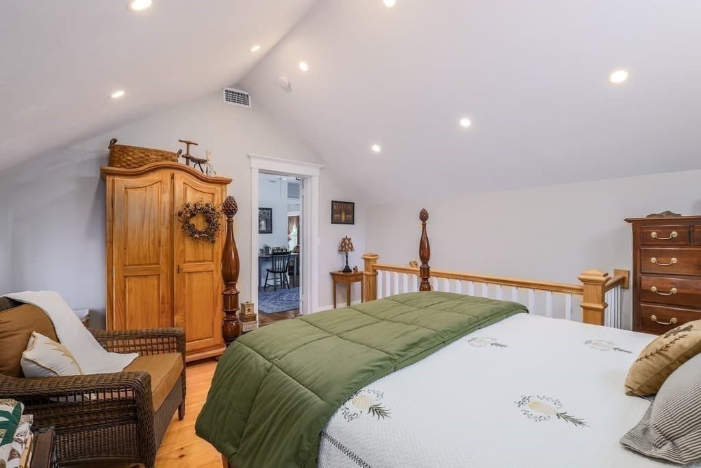 Single Family Residence at 11 High St, West Brookfield MA 01585, West Brookfield, photo 21 of 25