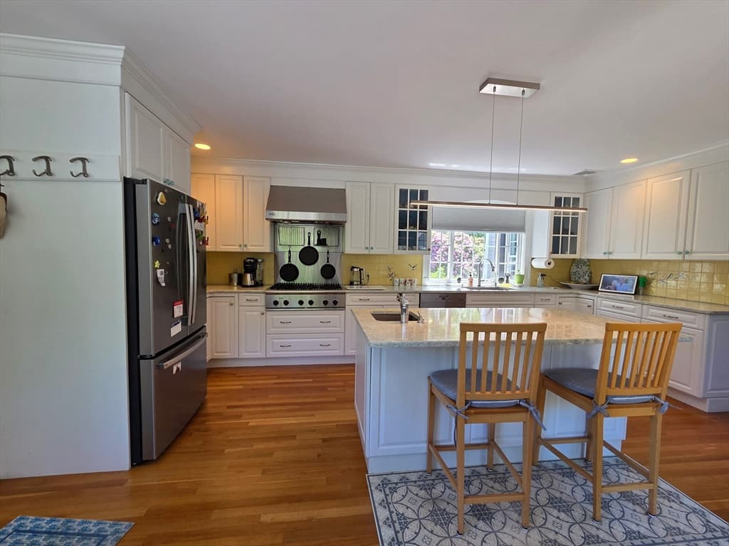 29 Barker St, Pembroke MA 02359 photo 3