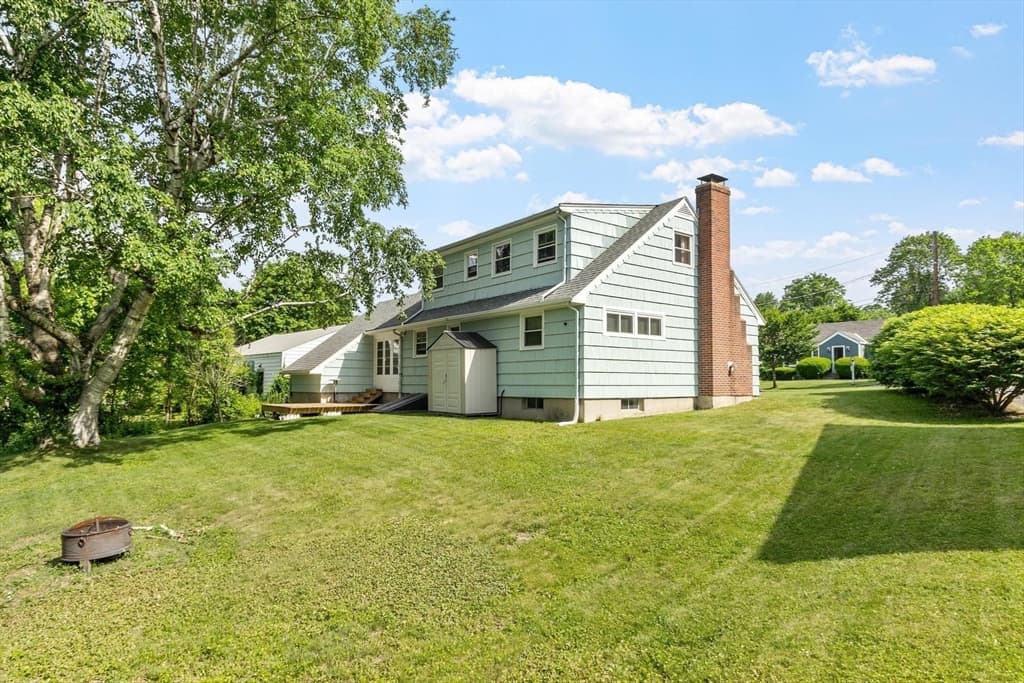 4 Cranston St, Worcester MA 01606 photo 6