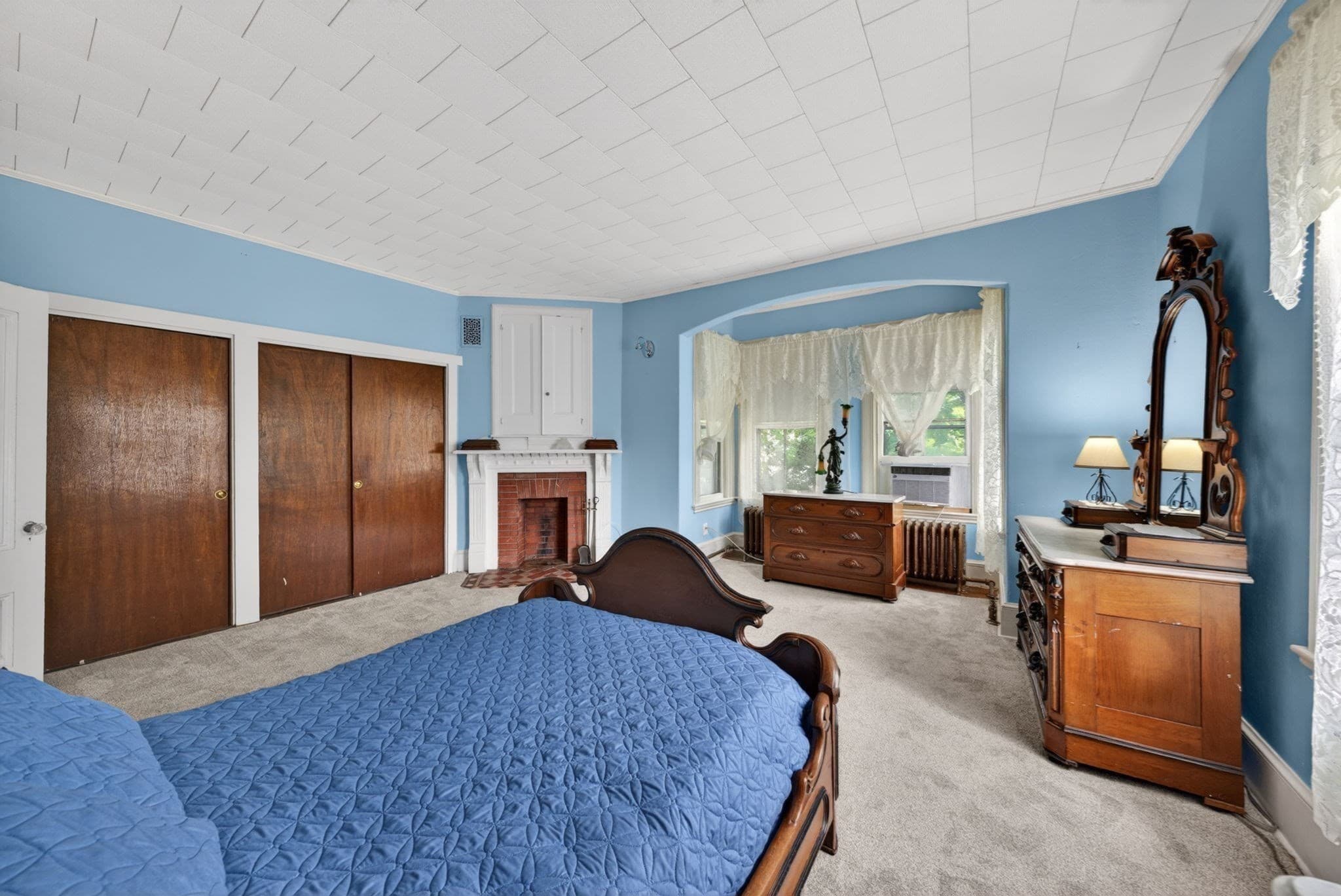 Single Family Residence at 289 W. Britannia St, Taunton MA 02780, photo 23 of 40