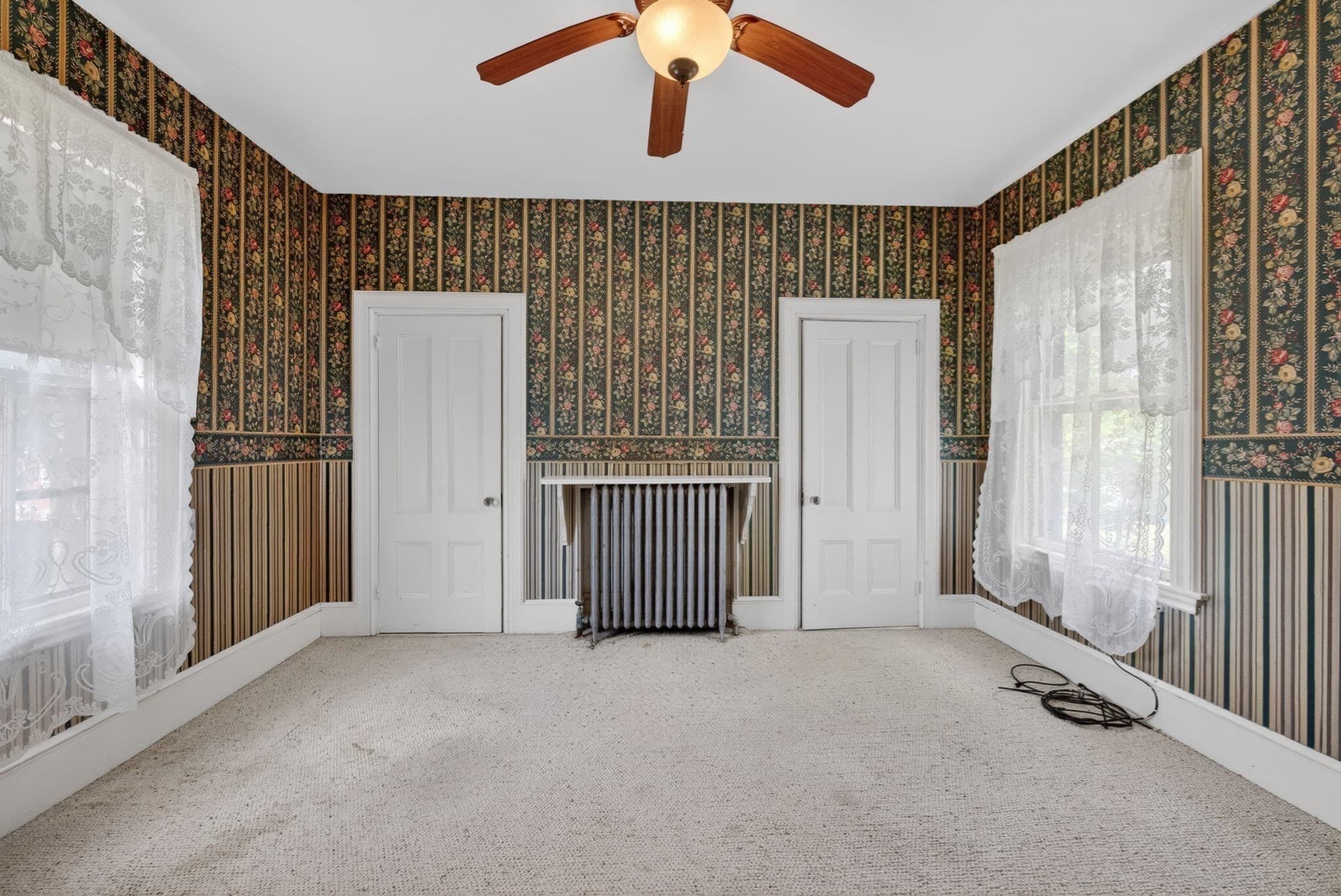 Single Family Residence at 289 W. Britannia St, Taunton MA 02780, photo 27 of 40