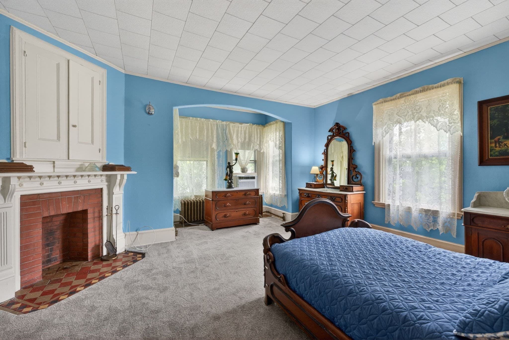 Single Family Residence at 289 W. Britannia St, Taunton MA 02780, photo 22 of 40