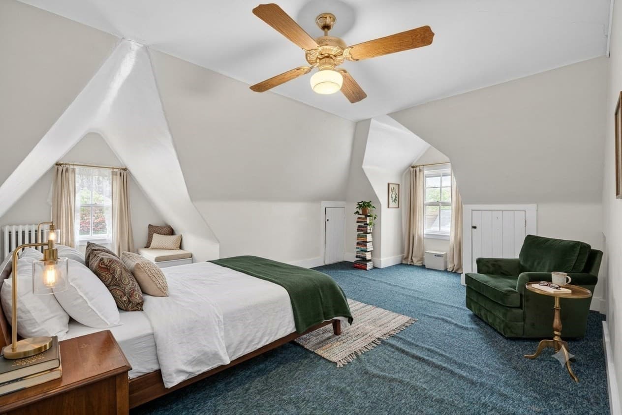 Single Family Residence at 289 W. Britannia St, Taunton MA 02780, photo 32 of 40