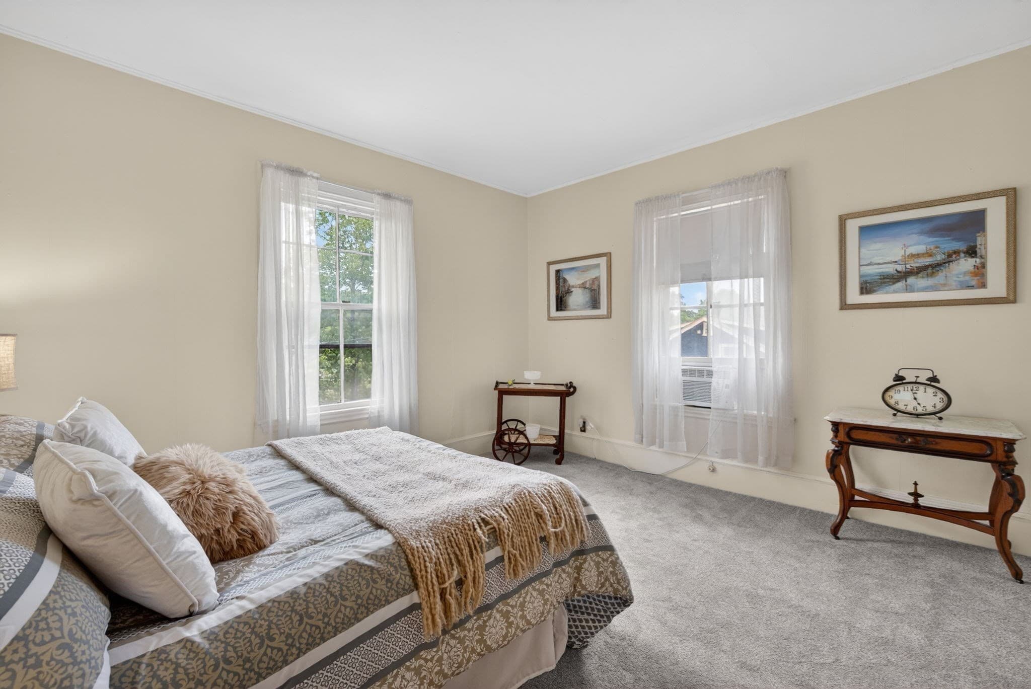 Single Family Residence at 289 W. Britannia St, Taunton MA 02780, photo 20 of 40