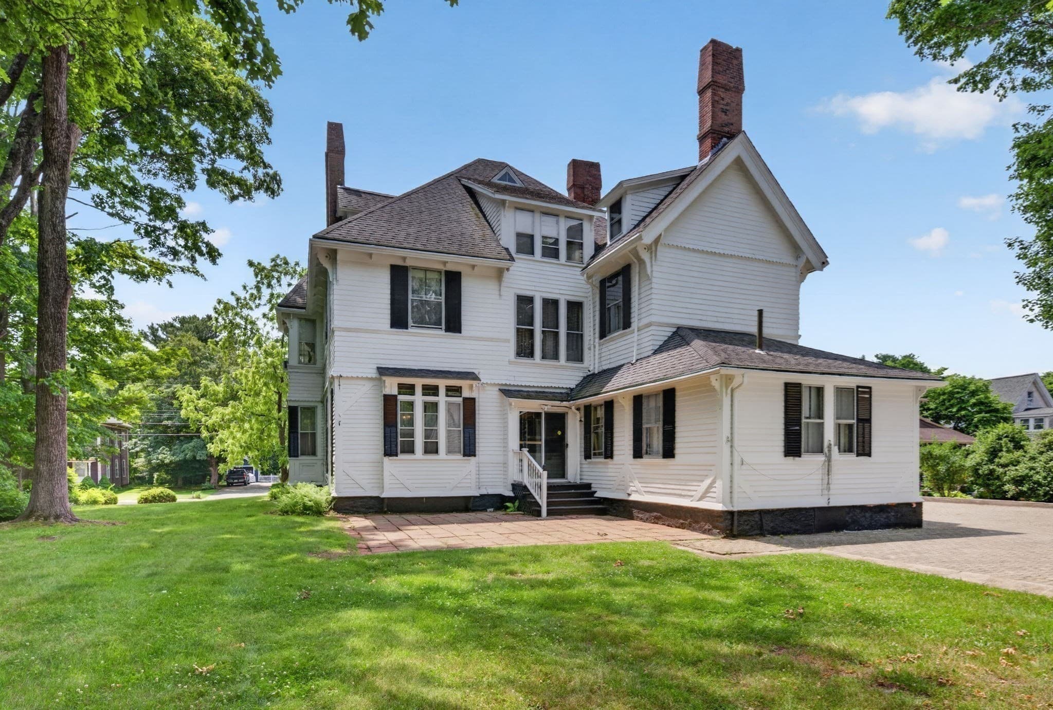 Single Family Residence at 289 W. Britannia St, Taunton MA 02780, photo 38 of 40