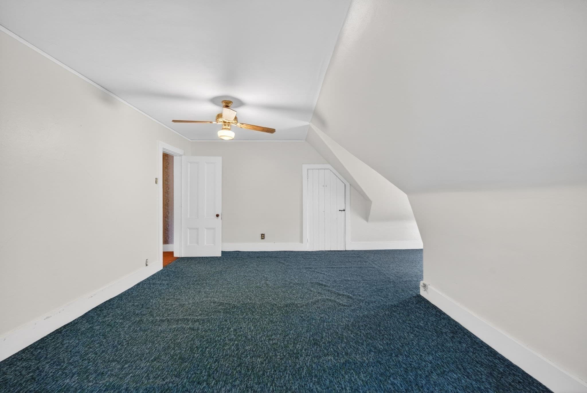 Single Family Residence at 289 W. Britannia St, Taunton MA 02780, photo 33 of 40