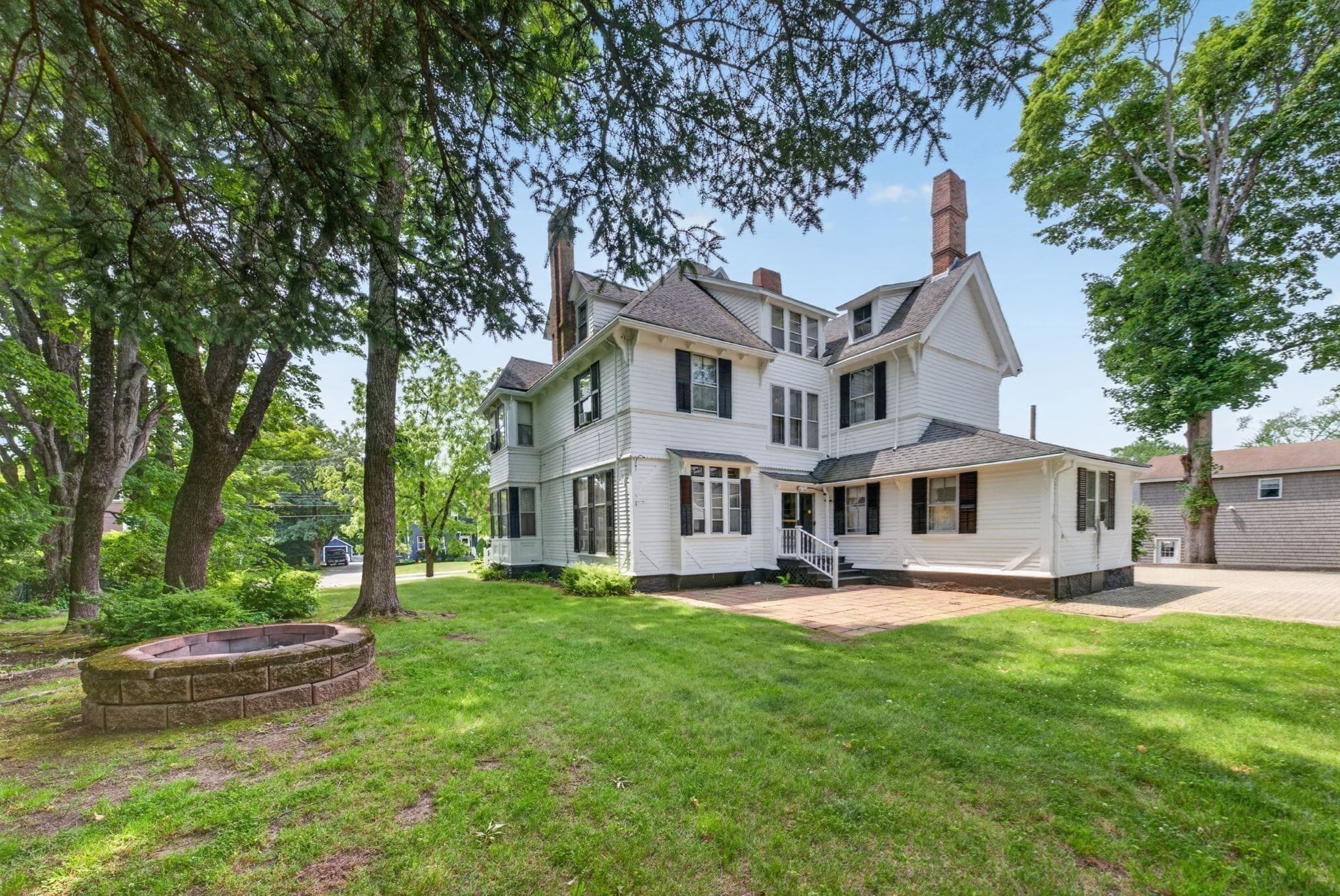 Single Family Residence at 289 W. Britannia St, Taunton MA 02780, photo 39 of 40