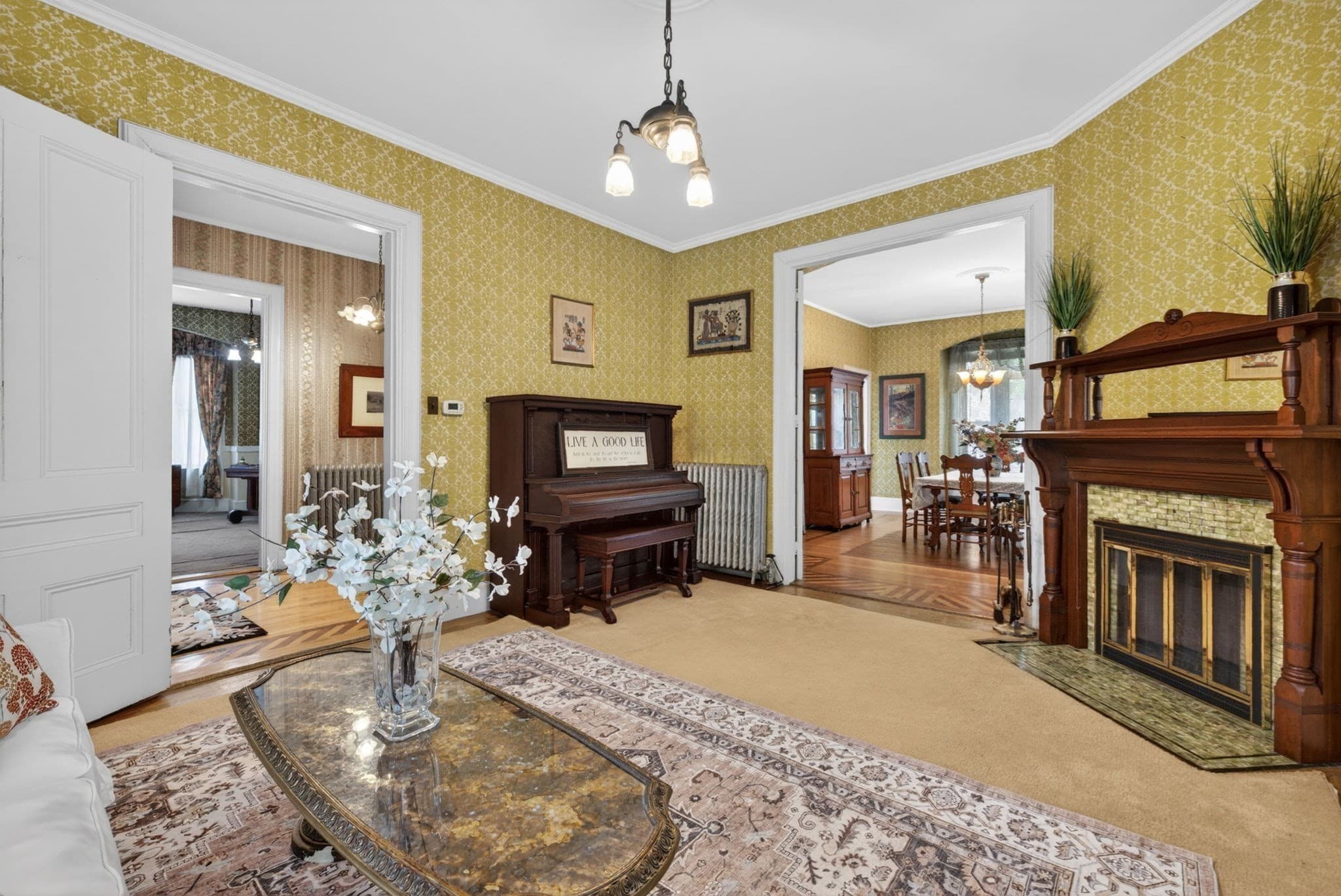 Single Family Residence at 289 W. Britannia St, Taunton MA 02780, photo 8 of 40