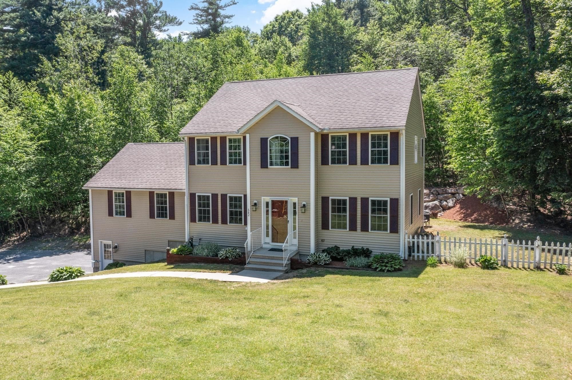 Single Family Residence at 682 Ashburnham Hill Rd, Fitchburg MA 01420, photo 2 of 42