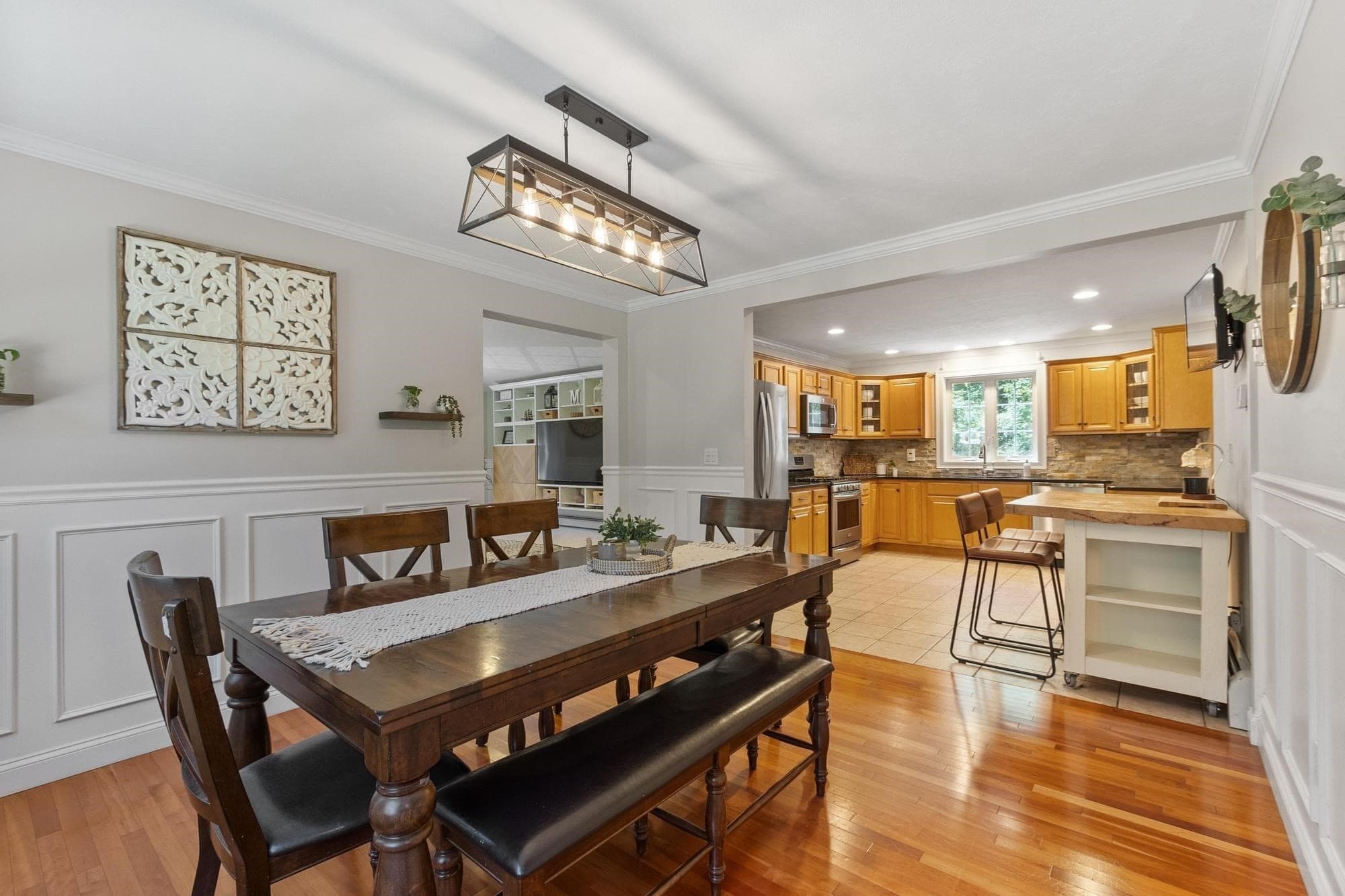 Single Family Residence at 682 Ashburnham Hill Rd, Fitchburg MA 01420, photo 6 of 42