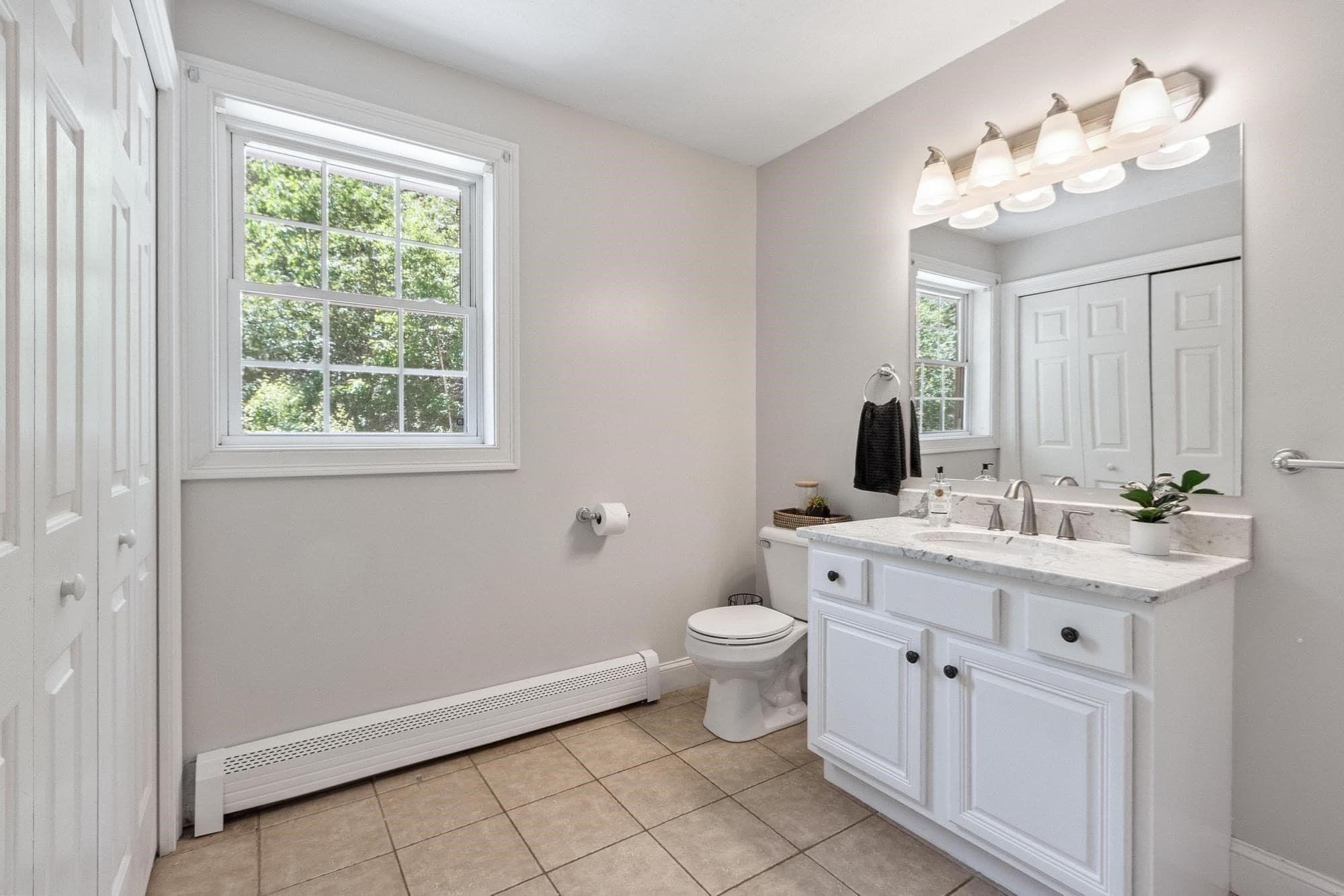 Single Family Residence at 682 Ashburnham Hill Rd, Fitchburg MA 01420, photo 26 of 42