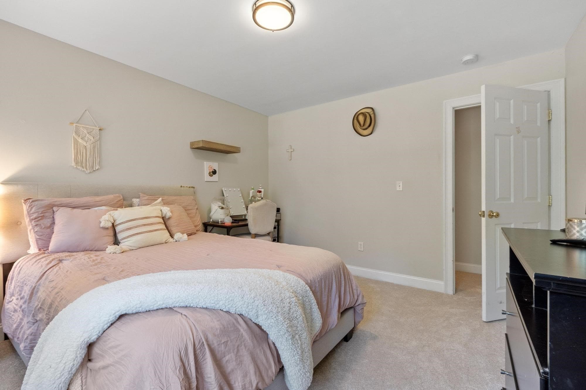 Single Family Residence at 682 Ashburnham Hill Rd, Fitchburg MA 01420, photo 31 of 42