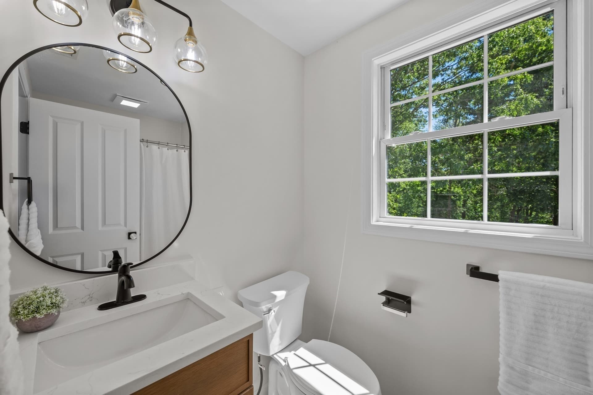 Single Family Residence at 128 Memorial Dr, Shrewsbury MA 01545, photo 21 of 42