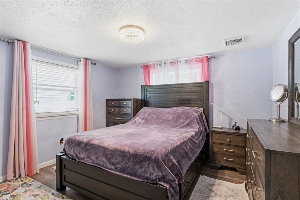 140 Ruskin St, Chicopee MA 01020 photo 17