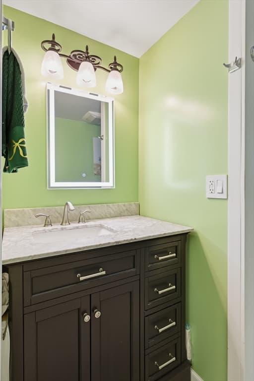 140 Ruskin St, Chicopee MA 01020 photo 20