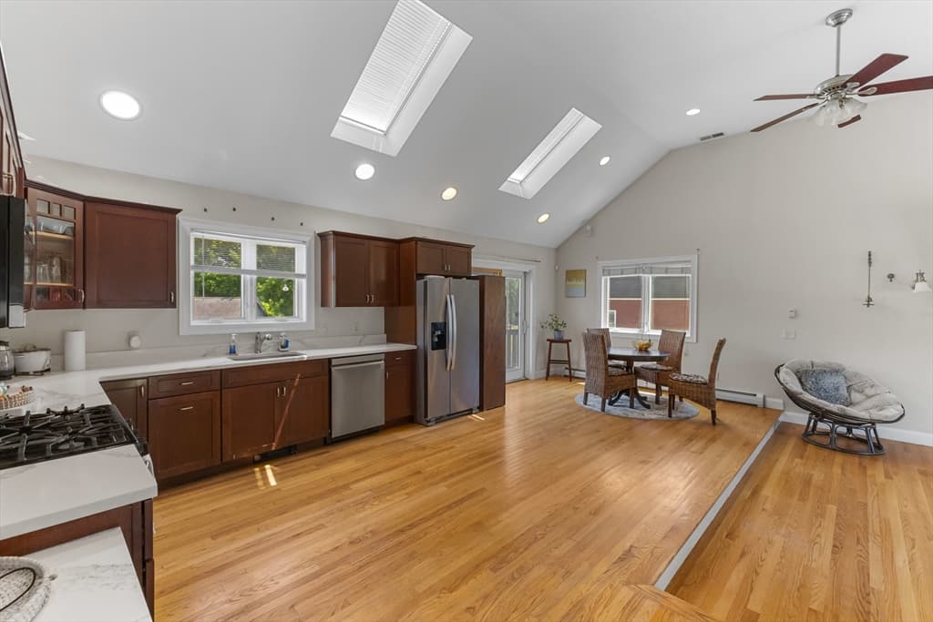 Single Family Residence at 781 Grafton St, Shrewsbury MA 01545, photo 13 of 39