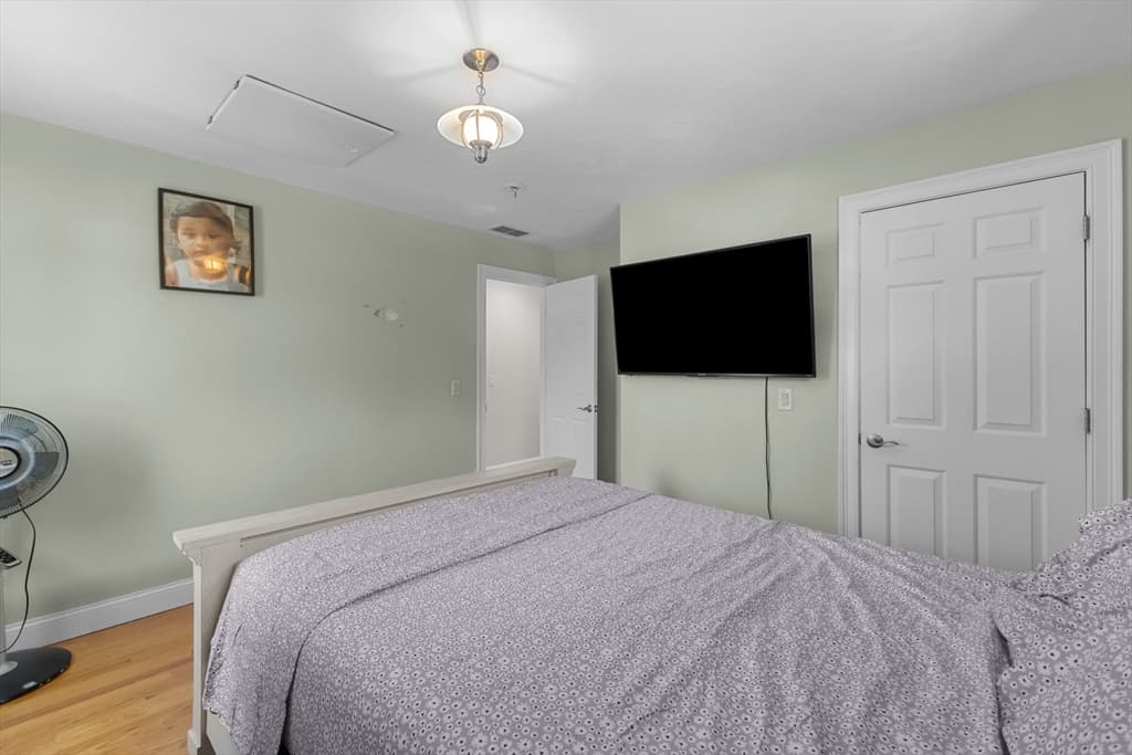 Single Family Residence at 781 Grafton St, Shrewsbury MA 01545, photo 17 of 39