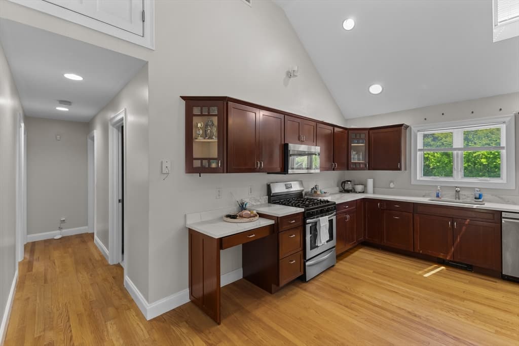 Single Family Residence at 781 Grafton St, Shrewsbury MA 01545, photo 12 of 39