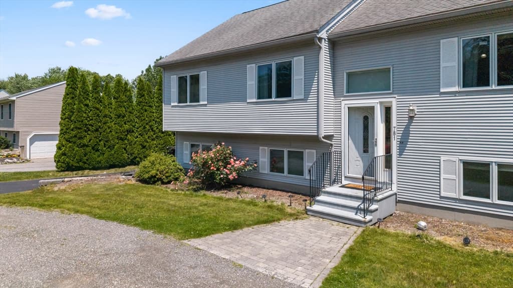 Single Family Residence at 781 Grafton St, Shrewsbury MA 01545, photo 3 of 39