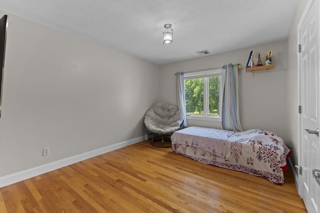 Single Family Residence at 781 Grafton St, Shrewsbury MA 01545, photo 18 of 39