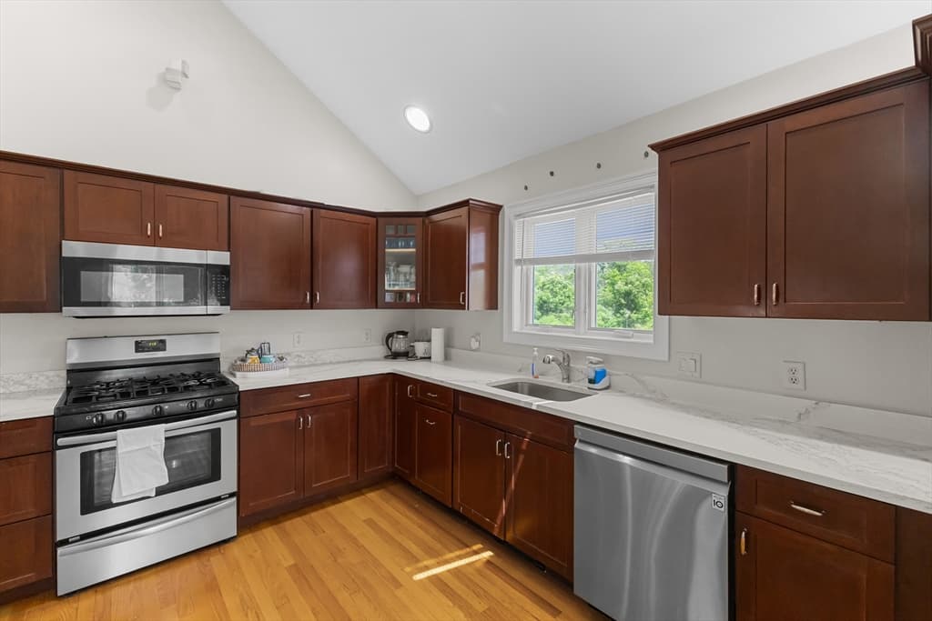 Single Family Residence at 781 Grafton St, Shrewsbury MA 01545, photo 11 of 39