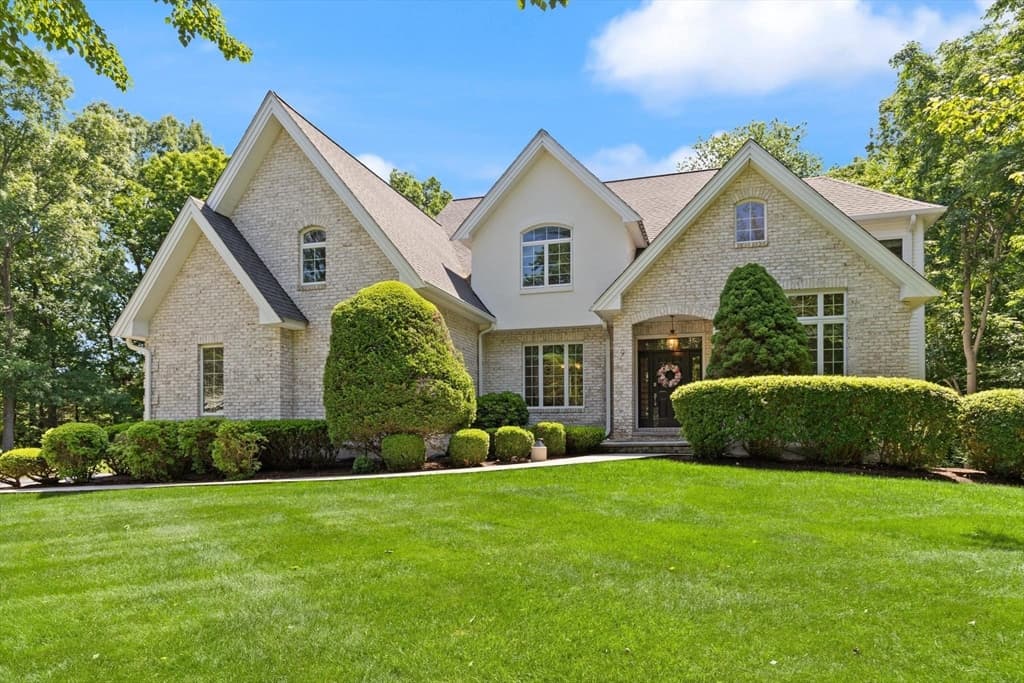 9 Riverside Terrace, Easton MA 02356 photo 2