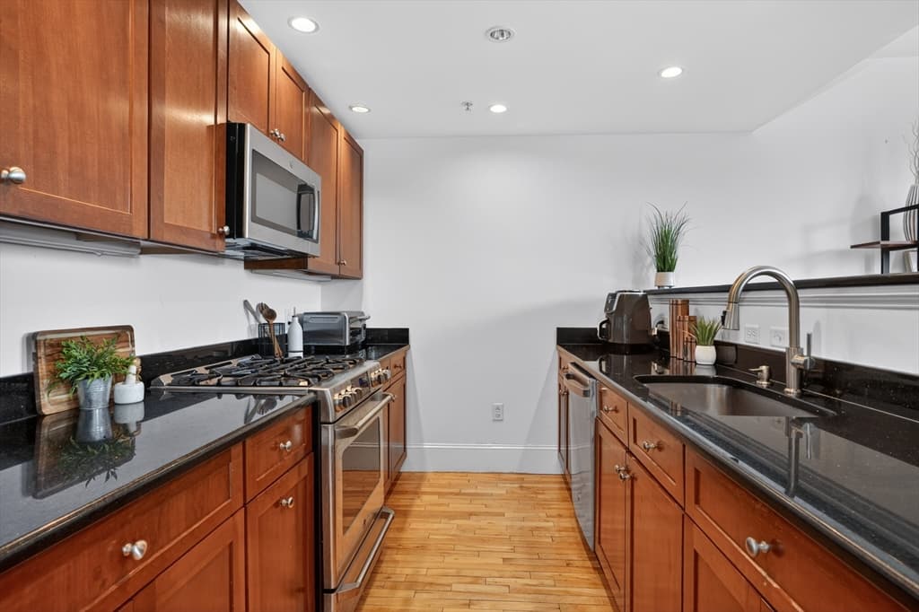 Condominium at 17 Ivaloo St # 6, Somerville MA 02143, photo 9 of 31