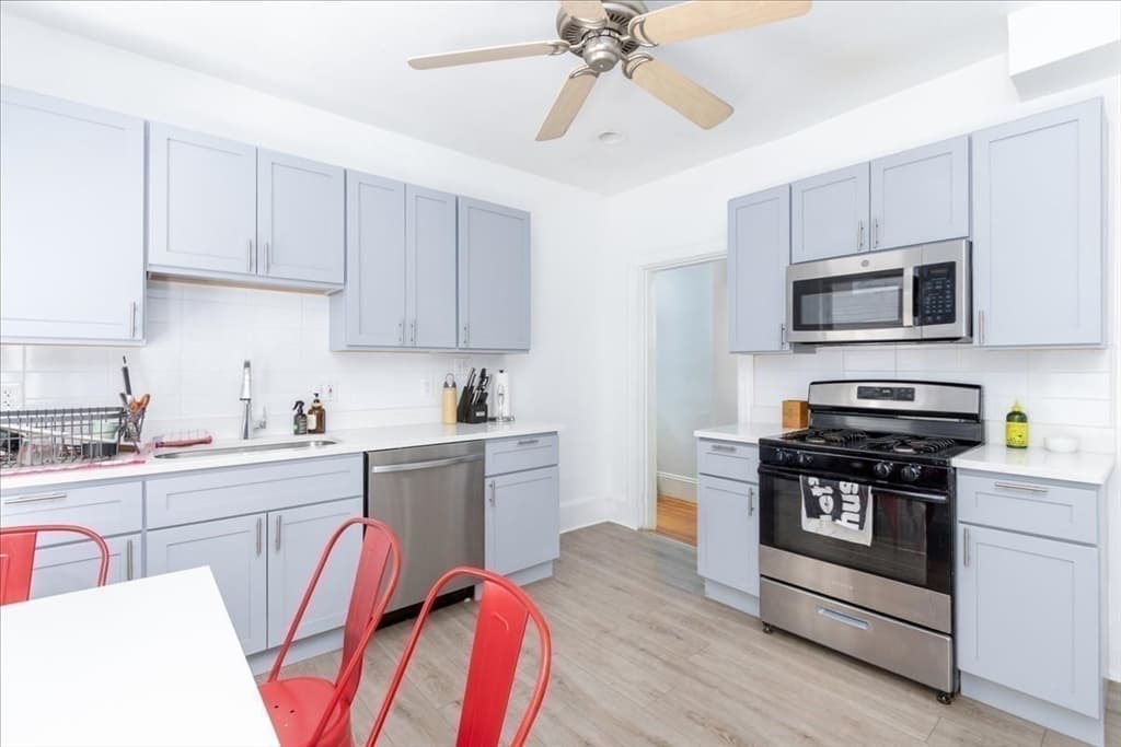 4 Family at 142 Calumet Street, Boston MA 02120, photo 23 of 42