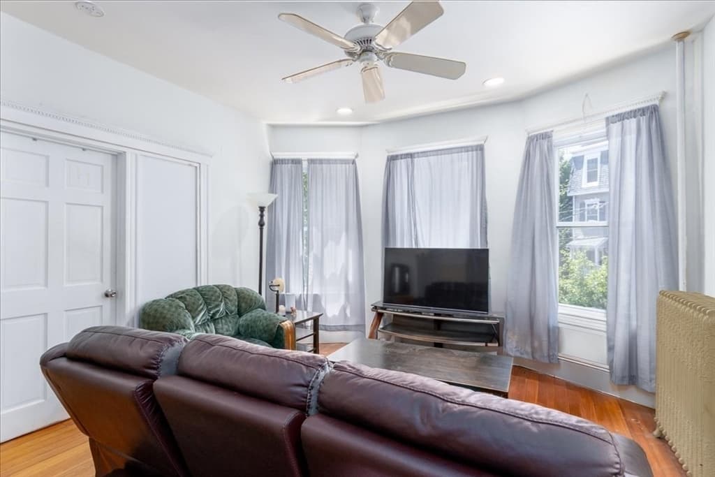 4 Family at 142 Calumet Street, Boston MA 02120, photo 17 of 42