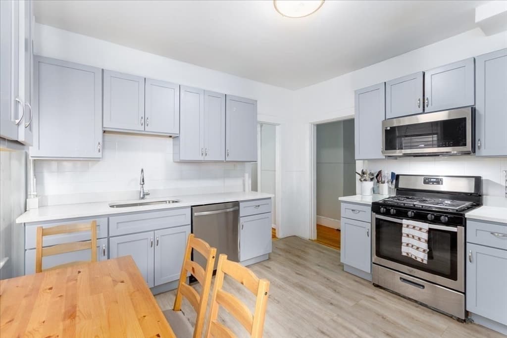 4 Family at 142 Calumet Street, Boston MA 02120, photo 28 of 42