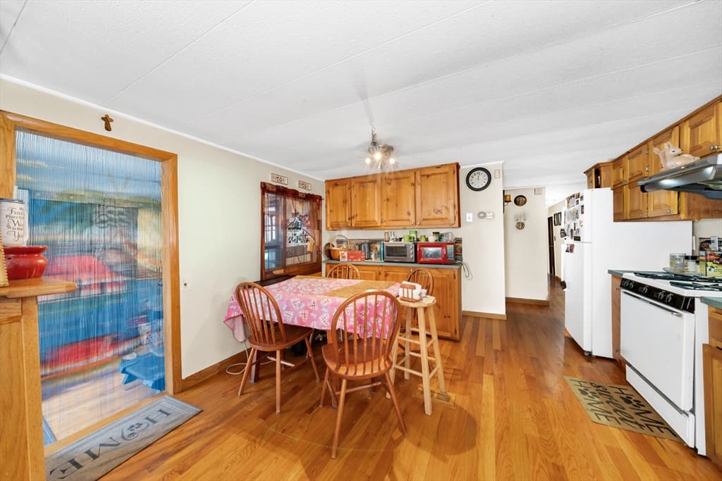 154 Newbury St # 26, Peabody MA 01960 photo 3