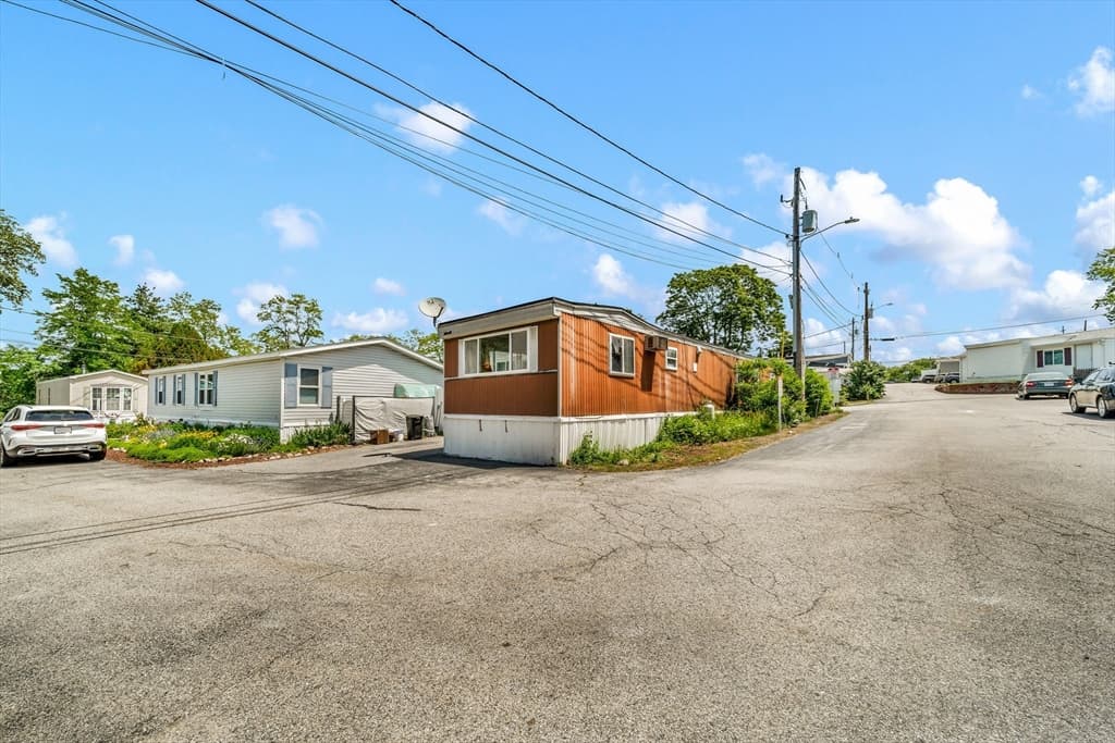 154 Newbury St # 26, Peabody MA 01960