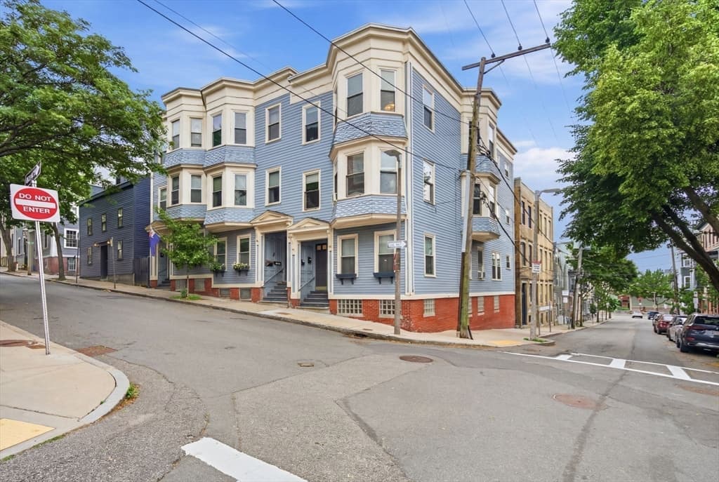 Condominium at 118 High St # 9, Boston MA 02129, Boston, photo 21 of 22