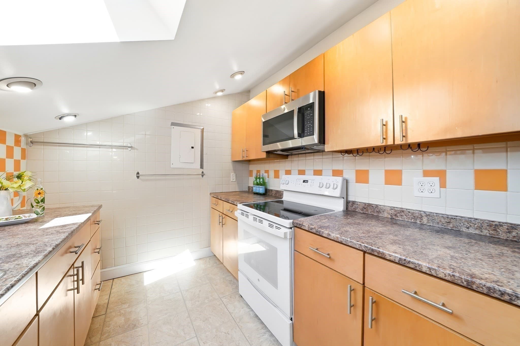 Condominium at 1475 Massachusetts Ave # 463, Lexington MA 02420, Lexington, photo 16 of 42