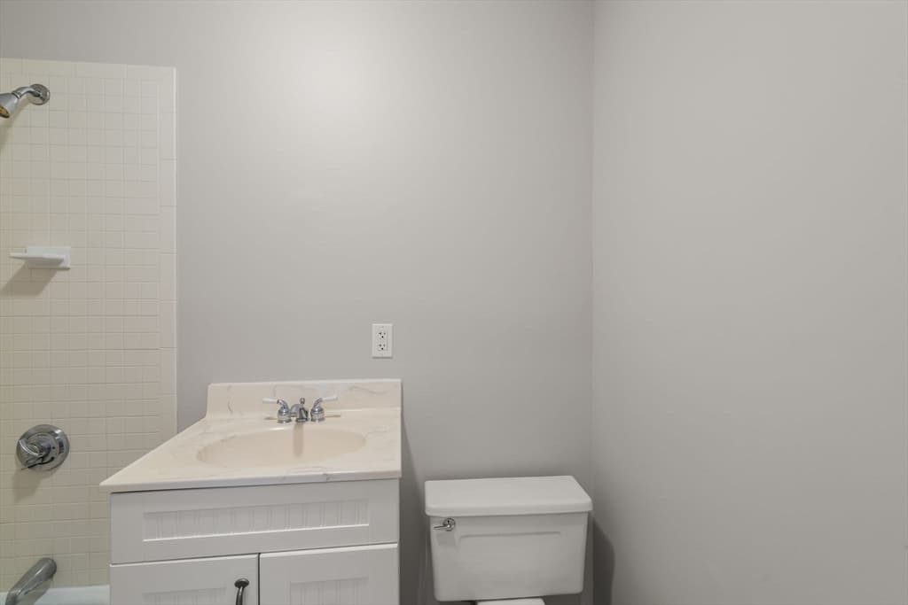 Condominium at 333 Beacon St # 3, Boston MA 02116, photo 17 of 26