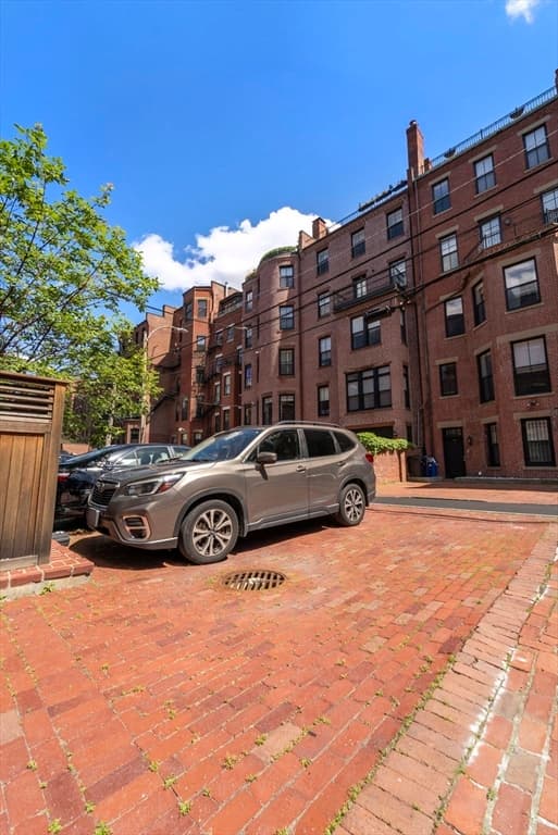 Condominium at 333 Beacon St # 3, Boston MA 02116, photo 22 of 26