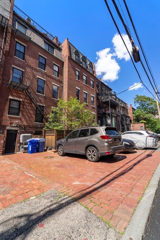 Condominium at 333 Beacon St # 3, Boston MA 02116, photo 21 of 26