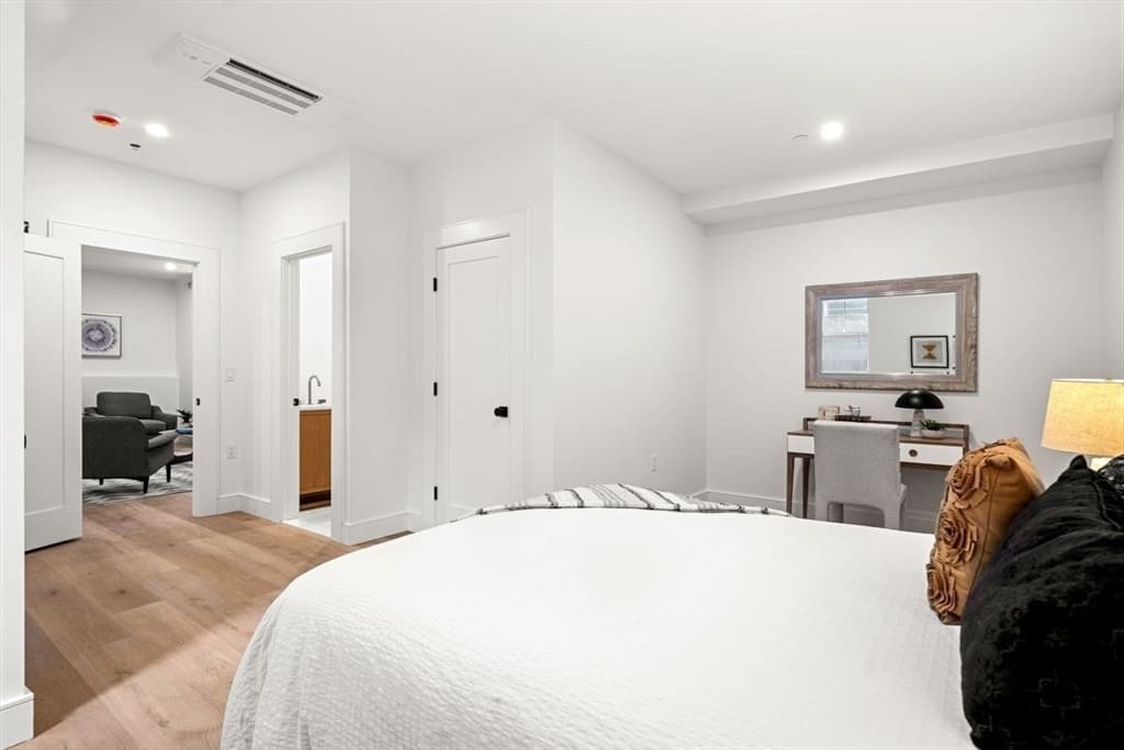 24 Wendell Street # 4, Cambridge MA 02138 photo 32